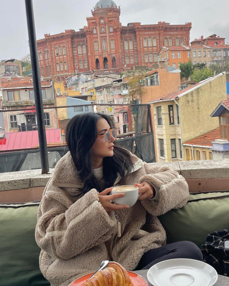 Evita | Abrigo de Mujer Cálido y Elegante