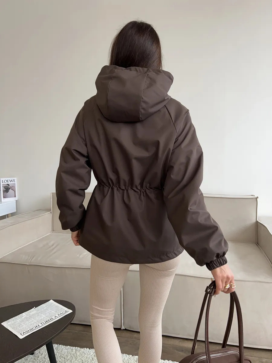 Sofía | chaqueta impermeable con capucha ajustable