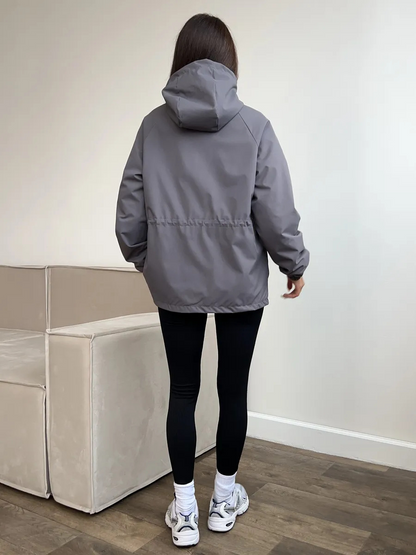 Sofía | chaqueta impermeable con capucha ajustable
