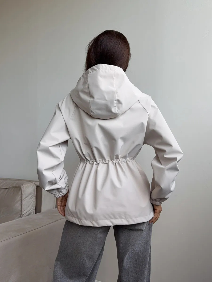 Sofía | chaqueta impermeable con capucha ajustable