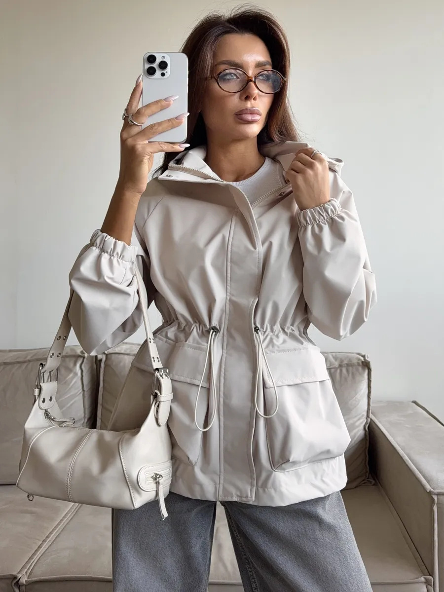 Sofía | chaqueta impermeable con capucha ajustable