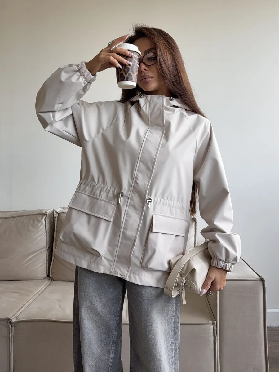 Sofía | chaqueta impermeable con capucha ajustable