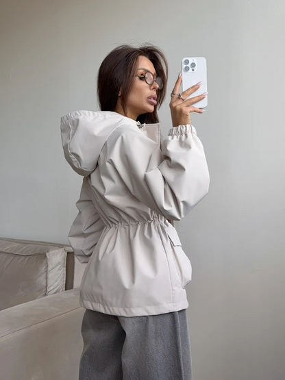 Sofía | chaqueta impermeable con capucha ajustable