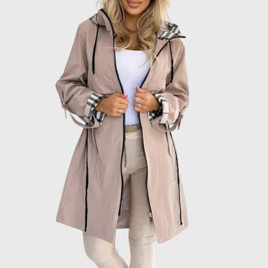 Gabardina Moderna Nathalie | El Clásico Actualizado para el Otoño