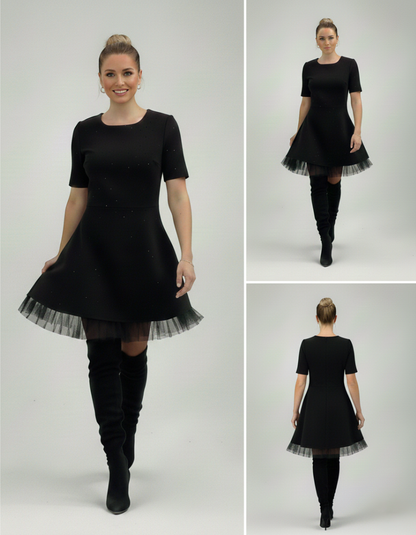 Martina | Vestido Negro Acampanado con Detalles Luminosos y Dobladillo de Tul
