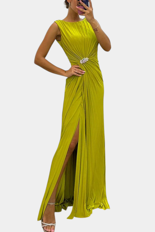 Shiloh | Vestido Maxi Plisado con Abertura Lateral y Escote Cruzado